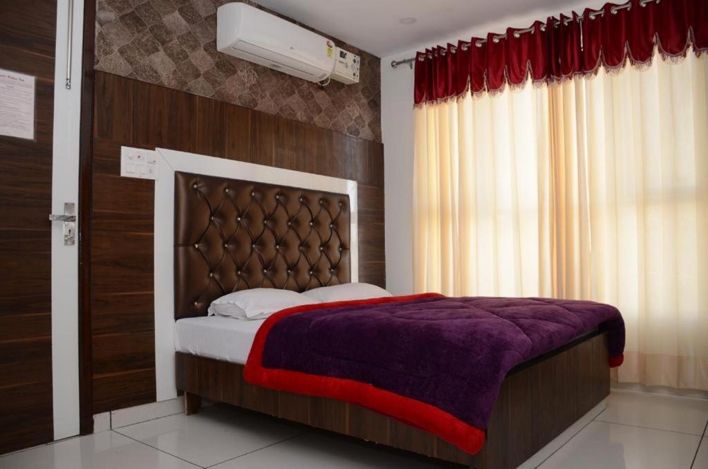 Hotel Robin Inn Amritsar Extérieur photo