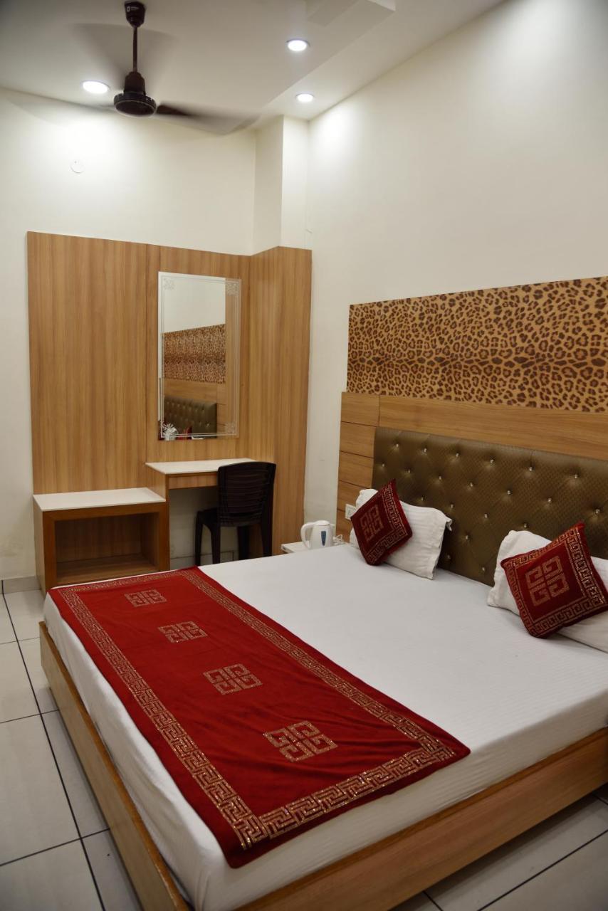 Hotel Robin Inn Amritsar Extérieur photo