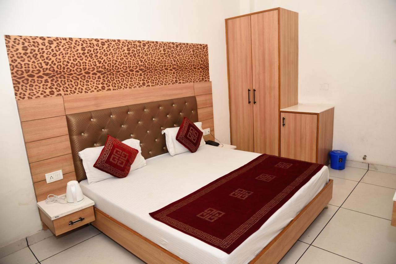 Hotel Robin Inn Amritsar Extérieur photo