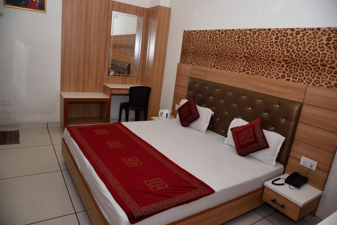 Hotel Robin Inn Amritsar Extérieur photo